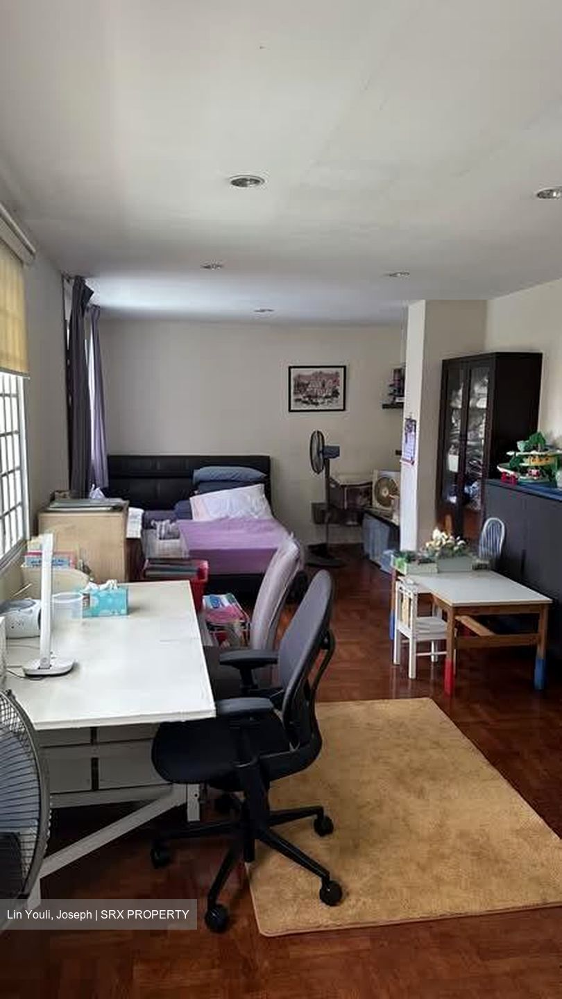 Carlisle Road (D8), Terrace #601045431